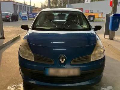 Używany Renault Clio II Extreme 101 KM (74 kW) 2008 Niebieski Sedan/Limuzyna