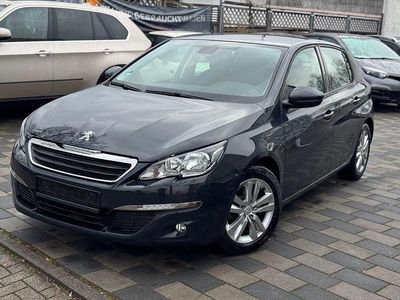 Gebraucht Peugeot 308 Active 125 PS (91 kW) 2013 Grau Limousine