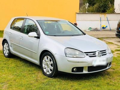 Usata VW Golf VI Edition 105 CV (77 kW) 2008 Argento Utilitaria