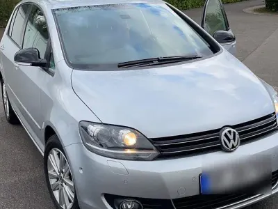 Gebraucht VW Golf VI Comfortline 118 PS (86 kW) 2011 Silber Kleinwagen