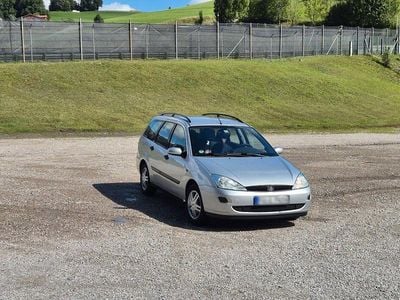 Second-hand Ford Focus 101 CP (74 kW) 2001 Argintiu Break