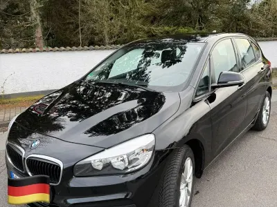 Gebraucht BMW 220 Active Tourer Advantage 192 PS (141 kW) 2017 Schwarz Van / Kleinbus