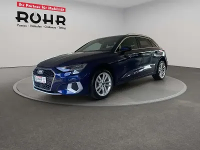 Gebraucht Audi A3 Advanced Plus 116 PS (85 kW) 2022 Navarrablau metallic Limousine