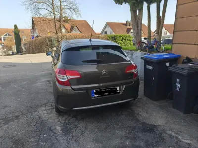 Gebraucht Citroën C4 Tendance 120 PS (88 kW) 2012 Braun Limousine