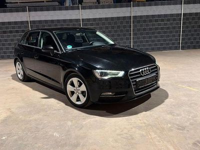 Schwarz Gebraucht 2016 Audi A3 Ambition Limousine | 10.990 € (Fairer Preis)