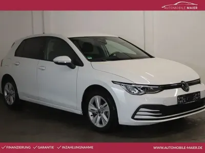 Gebraucht VW Golf VIII Life 116 PS (85 kW) 2023 Pure white Limousine