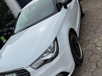 Gebraucht Audi A1 Sportback Sport 122 PS (89 kW) 2014 Weiß Kleinwagen