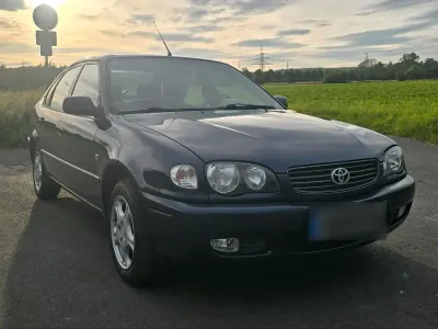 Gebraucht Toyota Corolla 110 PS (80 kW) 2000 Blau Limousine