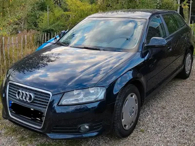 Gebraucht Audi A3 Sportback Ambiente 105 PS (77 kW) 2009 Blau Kleinwagen