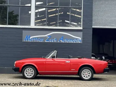 Gebraucht Fiat 124 Spider 105 PS (77 kW) 1984 Rot Cabrio