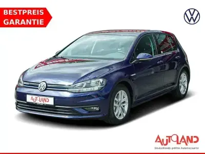 Gebraucht VW Golf VII 131 PS (96 kW) 2020 Blau Limousine