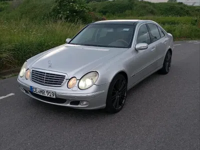 Gebraucht Mercedes E270 177 PS (130 kW) 2005 Silber Limousine
