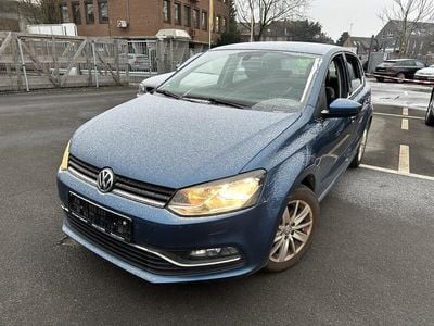 Blau Gebraucht 2014 VW Polo Comfortline Limousine | 7.990 € (Fairer Preis)