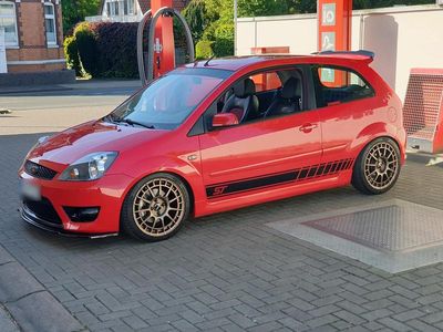 Gebraucht Ford Fiesta ST 150 PS (110 kW) 2005 Rot Kleinwagen