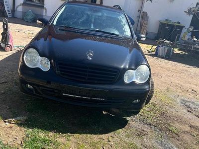 Second-hand Mercedes C200 163 CP (119 kW) 2006 Negru Break