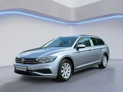Gebraucht VW Passat Basis 150 PS (110 kW) 2023 Silber Kombi
