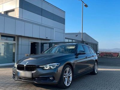 Gebraucht BMW 320 Sport Line 190 PS (139 kW) 2018 Grau Kombi