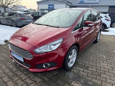 Rot Gebraucht 2017 Ford S-MAX Titanium Van / Kleinbus | 19.690 € (Fairer Preis)