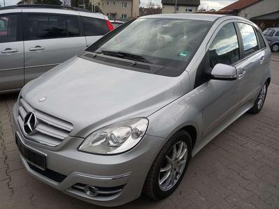 Usata Mercedes B180 Elegance 116 CV (85 kW) 2010 Argento Monovolume