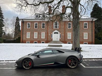 Usata Lamborghini Huracán 640 CV (470 kW) 2019 Grigio Coupé