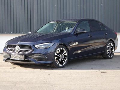 Gebraucht Mercedes C200 Avantgarde 163 PS (119 kW) 2023 Canvansitblau Limousine