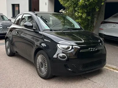 Gebraucht Fiat 500e Icon 69 kW (95 PS) 2023 Schwarz Kleinwagen