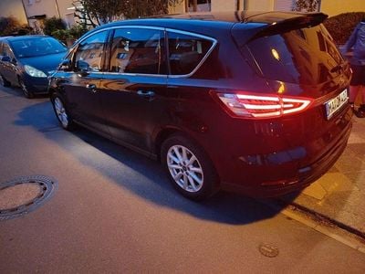 Usata Ford S-MAX Titanium 160 CV (117 kW) 2018 Nero Monovolume
