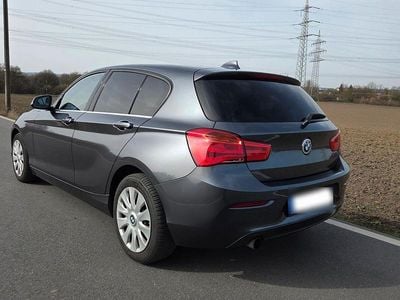 Gebraucht BMW 116 Advantage 109 PS (80 kW) 2016 Grau Kleinwagen