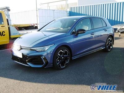 Gebraucht VW Golf VIII R-line 150 PS (110 kW) 2025 Anemonenblau Limousine