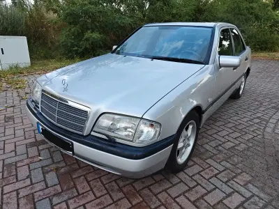 Gebraucht Mercedes C280 193 PS (141 kW) 1996 Silber Limousine