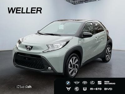 Urban khaki, dach mysticschwar Neu 2025 Toyota Aygo X SUV | 15.555 € (Guter Preis)