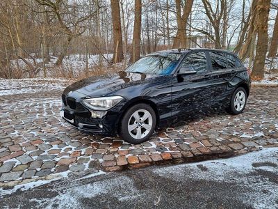 Gebraucht BMW 116 Sport Line 136 PS (100 kW) 2012 Schwarz Kleinwagen