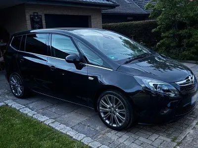 Gebraucht Opel Zafira Tourer 180 PS (132 kW) 2014 Schwarz Van / Kleinbus