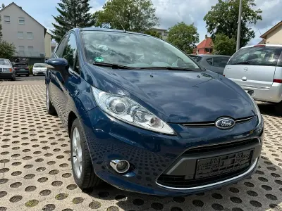 Gebraucht Ford Fiesta 95 PS (69 kW) 2010 Blau Limousine