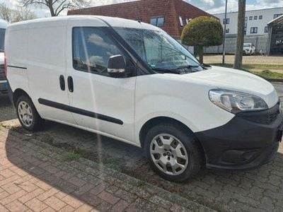 Usata Fiat Doblò 103 CV (75 kW) 2017 Bianco Monovolume