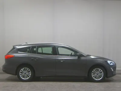 Gebraucht Ford Focus Titanium 120 PS (88 kW) 2021 Grau Kombi