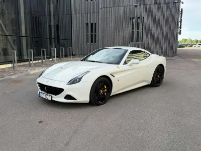 Gebraucht Ferrari California 560 PS (411 kW) 2015 Weiß Cabrio