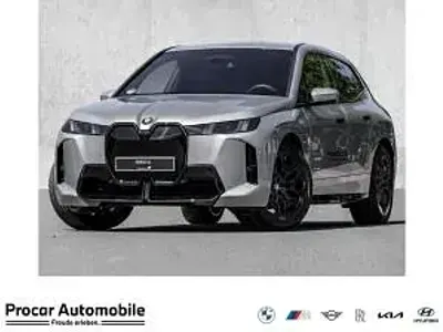 Gebraucht BMW iX 300 kW (408 PS) 2026 Silber (spacesilber) SUV