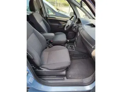 Gebraucht Opel Meriva Edition 90 PS (66 kW) 2008 Van / Kleinbus