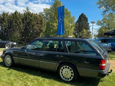 Second-hand Mercedes E280 193 CP (141 kW) 1993 Negru Break