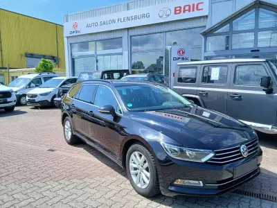Gebraucht VW Passat Comfortline 150 PS (110 kW) 2016 Deep black perleffekt Kombi