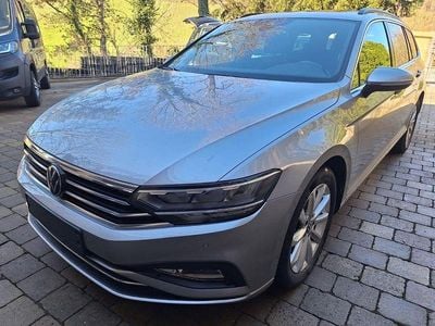 Gebraucht VW Passat Business 150 PS (110 kW) 2023 Silber Kombi