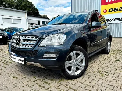 Gebraucht Mercedes ML350 231 PS (169 kW) 2011 Grau SUV