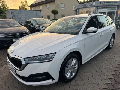 Gebraucht Skoda Octavia Ambition 116 PS (85 kW) 2023 Weiß Kombi