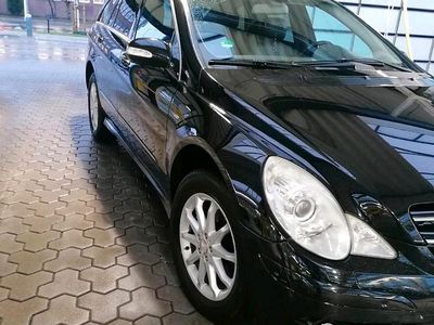 Schwarz Gebraucht 2010 Mercedes R300 Van / Kleinbus | 10.000 € (Etwas zu teuer)