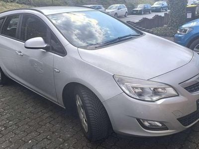 Usata Opel Astra Sport 101 CV (74 kW) 2011 Station wagon