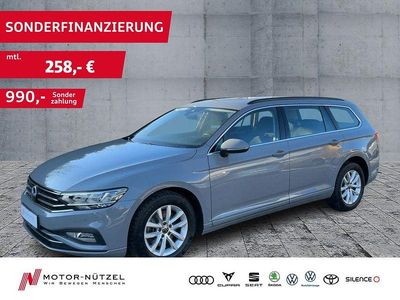 Gebraucht VW Passat Business 150 PS (110 kW) 2023 Mondsteingrau Kombi
