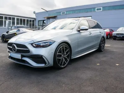 Gebraucht Mercedes C300 AMG line 258 PS (189 kW) 2025 Kombi