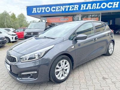 Grau Gebraucht 2017 Kia Ceed Edition 7 Kleinwagen | 8.990 € (Guter Preis)