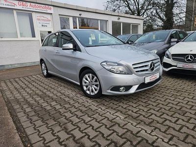 Silber Gebraucht 2013 Mercedes B180 Van / Kleinbus | 11.499 € (Fairer Preis)
